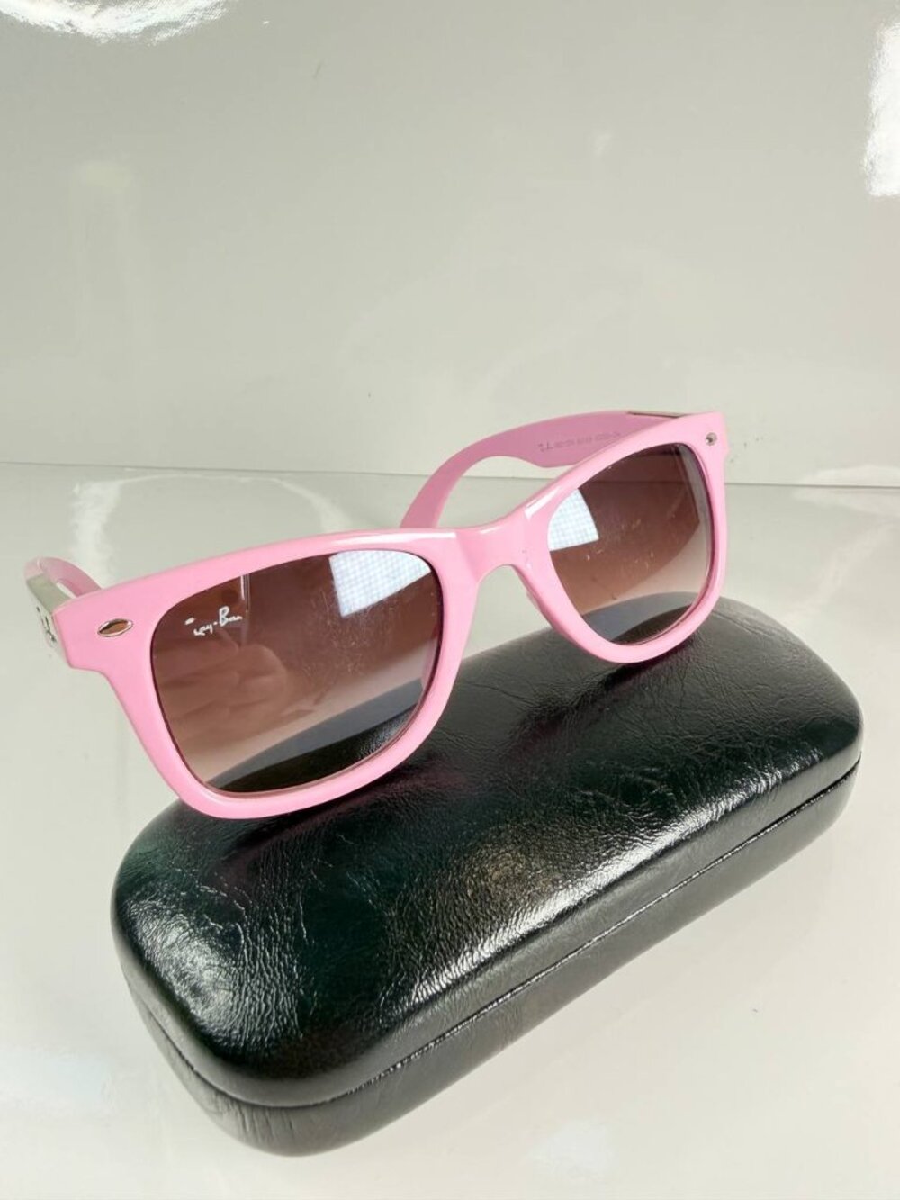 Ray-Ban RB2157K Wayfarer Pink Sunglasses 50-22 – Hand Made in Italy